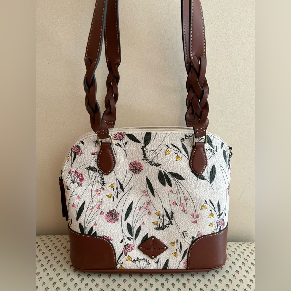 St. John‘s Bay white floral shoulder bag